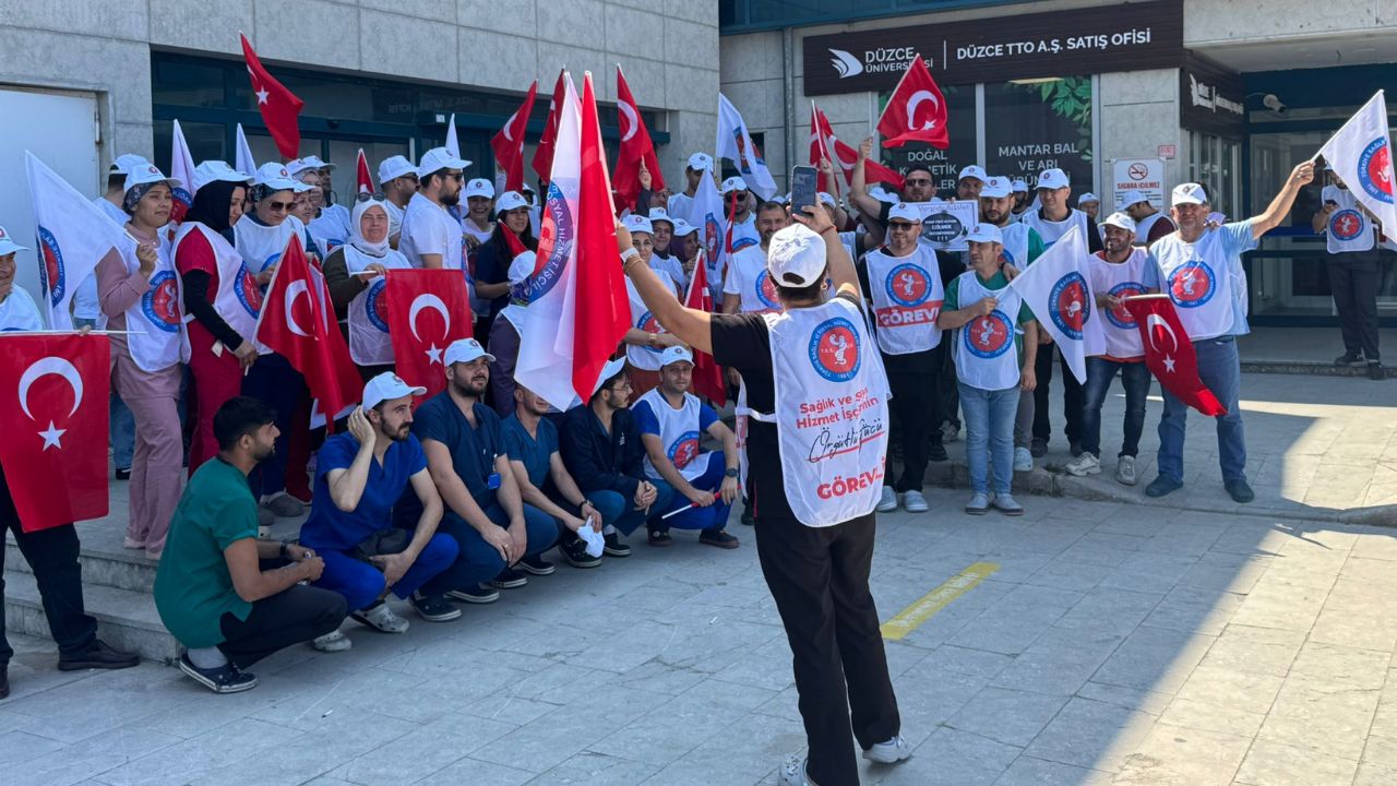 Düzce Sağlık-İş Sendikası ”Geçinemiyoruz, Emeğimizin Karşılığını İstiyoruz”