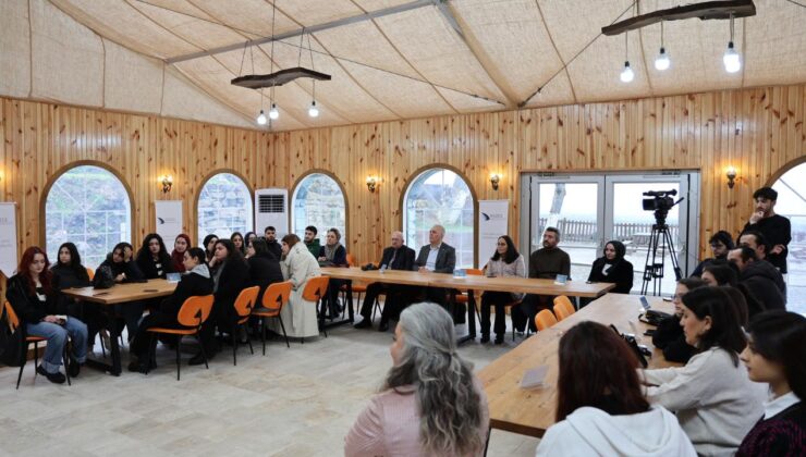 Bilim Kafe’de “Her Yönüyle Mehmet Akif” Konuşuldu