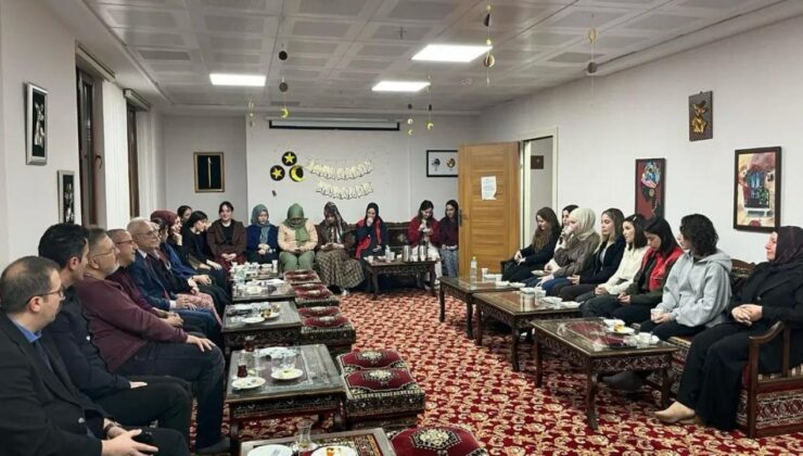 Raziye Begüm Sultan Yurdu’nda Gönüllü Gençlerle Tatlı Etkinliği