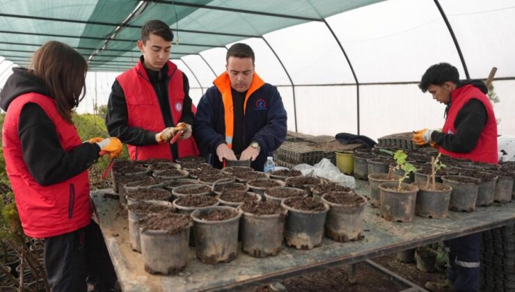 Düzce Tarım Akademisi’nden Gençlere Hem Teorik Hem Uygulamalı Tarım Eğitimi