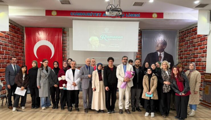 Cumhuriyet Anadolu Lisesi’nde “Ramazan Okumaları” Söyleşisi Düzenlendi