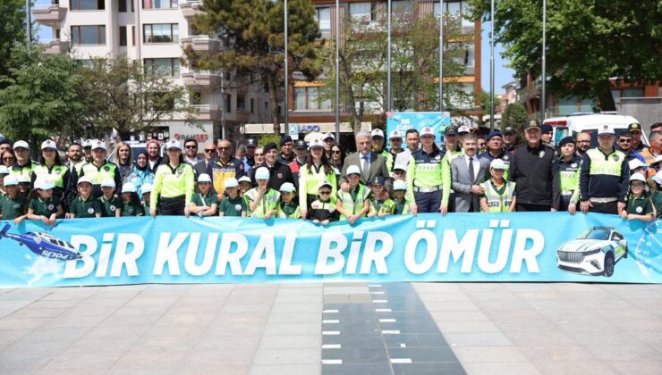 Anıtpark’ta Trafik ve Sağlık Standlarına Yoğun İlgi