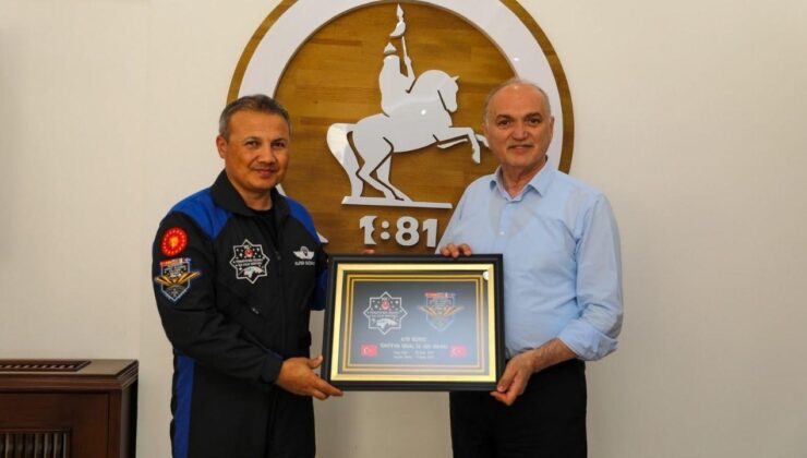 Türkiye’nin İlk Astronotu Alper Gezeravcı’dan Başkan Özlü’ye Ziyaret